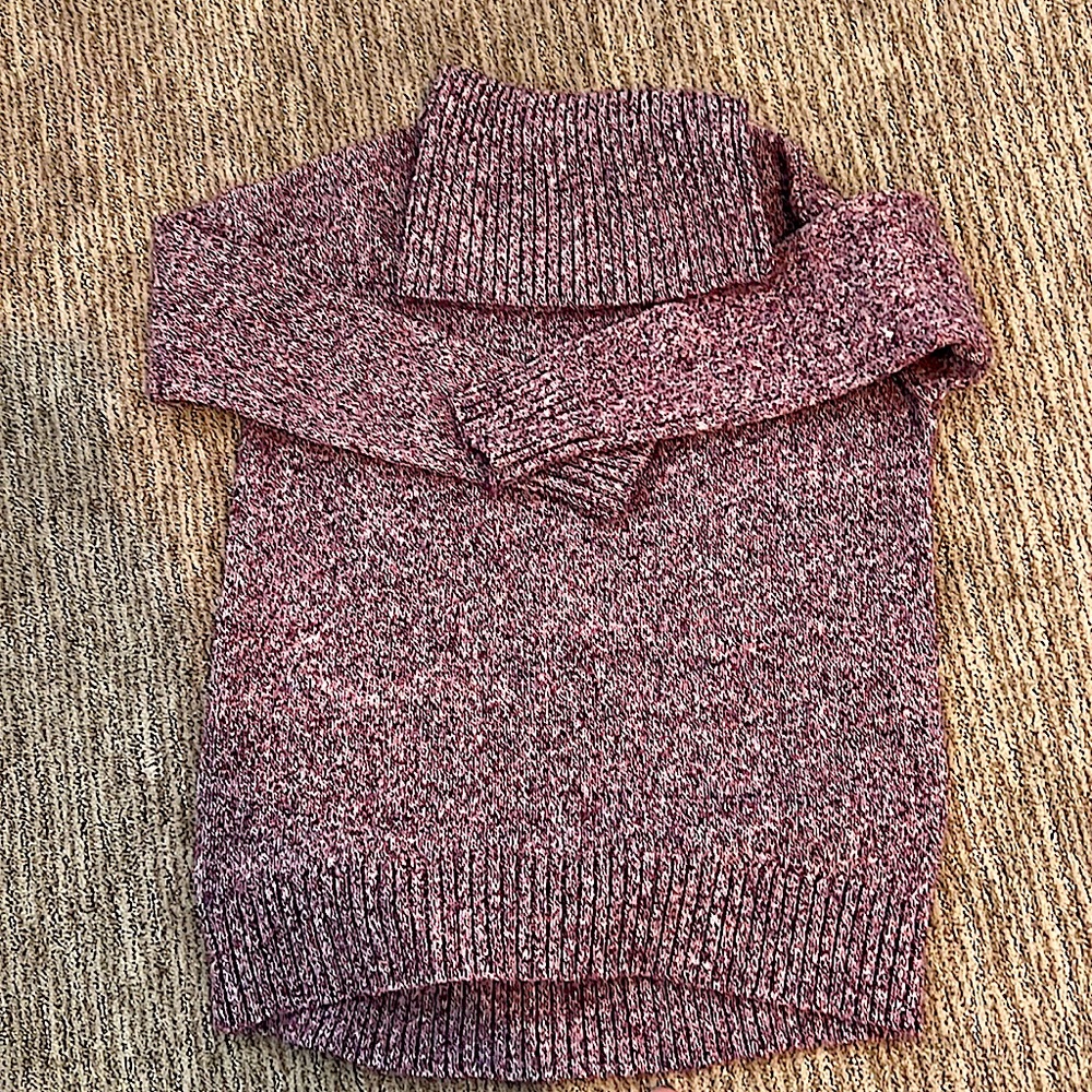 Turtle neck sweater